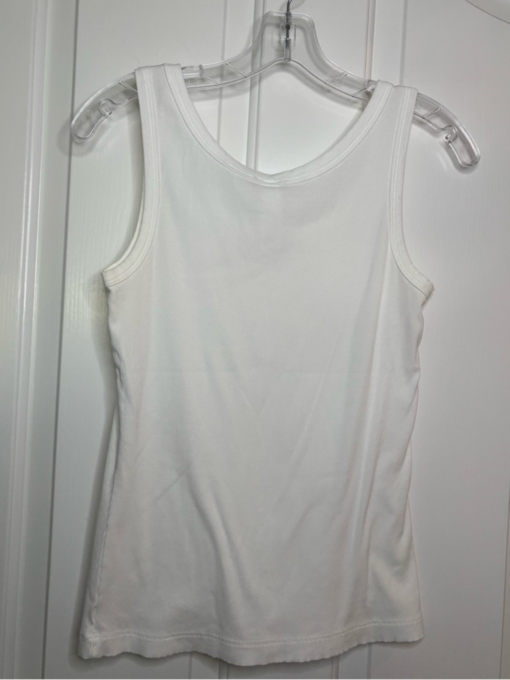 Like new Hanro White Tank Top - Classic Scoop Ribbed Style size M - Picture 6 of 7